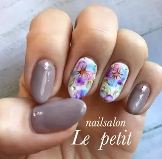 ネイル 石野 広佳のネイルデザイン