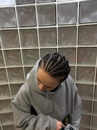 メンズ ハイトーン/レイヤー /瀬川琴音のヘアスタイル