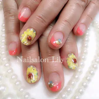 ネイル Lily*nail 🌻Mii🌻のネイルデザイン
