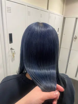 ミディアム カラー ハイトーン/レイヤー 似合わせ・ユキノのヘアスタイル