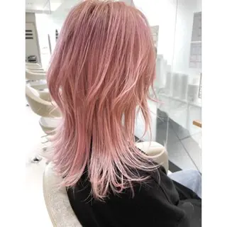 セミロング 野村 奈里亜のヘアスタイル