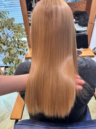 ロング Kaori🌈透明感 カラー / 髪質改善のヘアスタイル