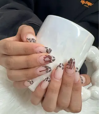 ネイル &ME ネイルサロンのネイルデザイン