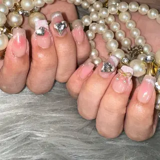 ネイル Feel ‪‪☺︎‬Yuriaのネイルデザイン