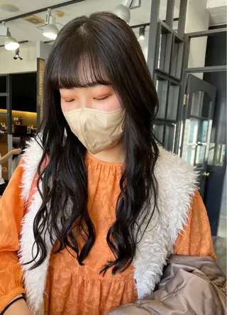 ロング 大内 志穂のヘアスタイル