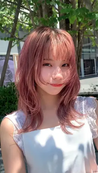 セミロング 韓国レイヤー🪽 耳ツボジュエリーのヘアスタイル