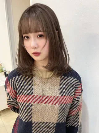 ミディアム カラー yura /レイヤーカットのヘアスタイル