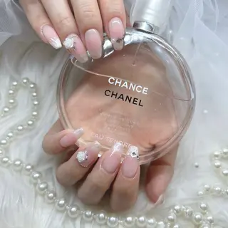 ロング Nailsalon Angeのネイルデザイン