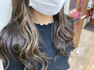 カラー SALOWIN栄 高須大貴のヘアスタイル