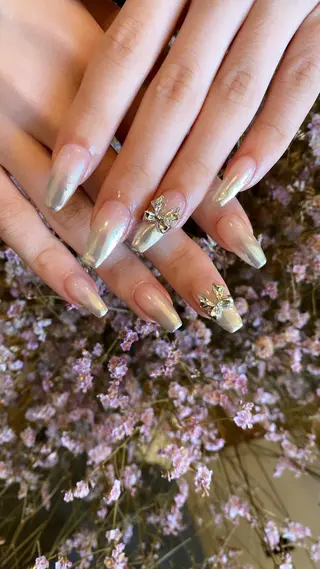 ネイル crystal ⭐︎ colorのネイルデザイン