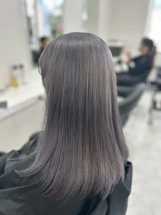 カラー 🤍ハイトーン寒色 🤍MADOKAのヘアスタイル