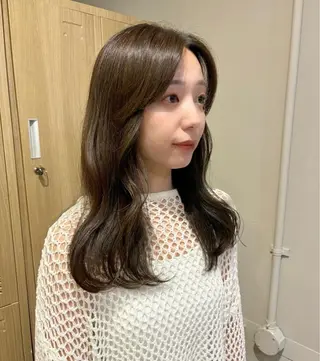 ロング カラー オリーブ🎶アッシュ グレージュちひろ🧸のヘアスタイル