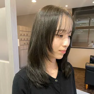 セミロング カラー mio 🍒レイヤーカットのヘアスタイル