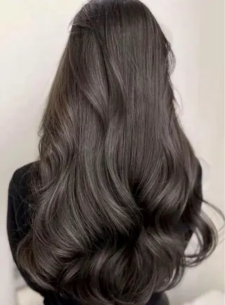 カラー しらい しょうたのヘアスタイル