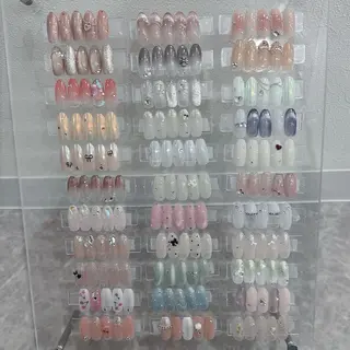 ネイル Rine 放出 (リネ)のネイルデザイン