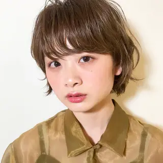 ショート カラー スナコザワ レナのヘアスタイル