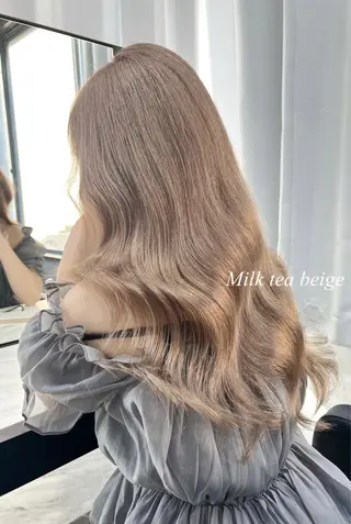 ロング カラー シールエクステ特化 ハイトーン、NANAのヘアスタイル