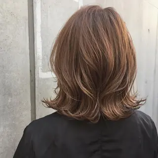 ミディアム カラー 池田 真由美のヘアスタイル