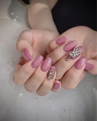 ネイル I-nailロング /ワンホン/キラキラのネイルデザイン