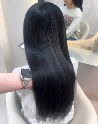 ロング カラー ヘアアレンジ 🖤kana/艶髪/ 韓国風暗髪カラー🖤のヘアスタイル