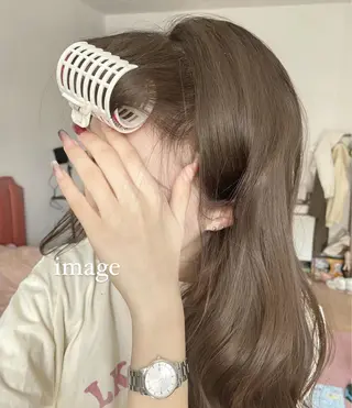 ロング カラー 🥞ベージュ系カラー 【すずきりほ】🥞のヘアスタイル