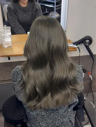 カラー 🩵福岡ブリーチなし レイヤー/紫音🩵のヘアスタイル