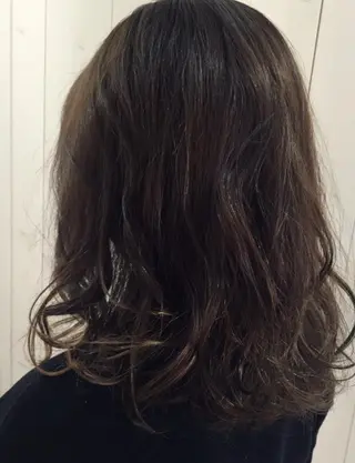 ミディアム カラー 【mokuオーナー】 ちはるのヘアスタイル