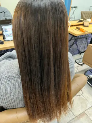 ロング カラー/アイリスト 麻優のヘアスタイル