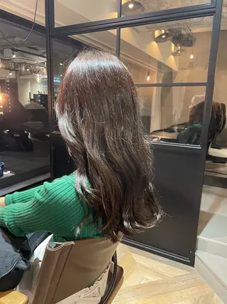セミロング カラー 艶感/レイヤーカット 🌐Taketoのヘアスタイル