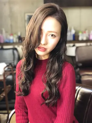 ロング カラー ヘアアレンジ 韓国レイヤーカット 🧸ベージュカラーのヘアスタイル