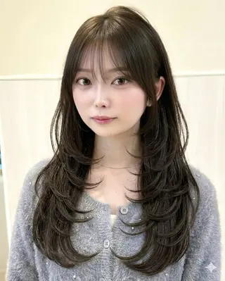 ロング 表参道小顔カット前髪 割れ改善クロスパーマのヘアスタイル