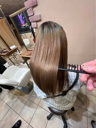 MODEK's阿倍野 SANAのヘアスタイル
