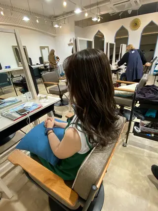 ロング カラー 饒平名 知也のヘアスタイル