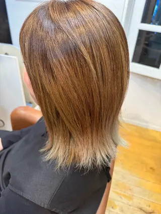 ミディアム 三牧 烈々のヘアスタイル