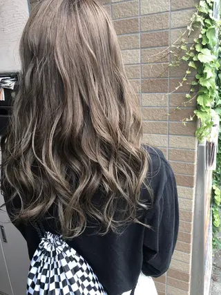 セミロング アートディレクター ワダヒサノリのヘアスタイル