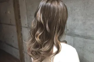 セミロング クラッチムク博多小川 旭のヘアスタイル
