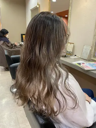 ロング 艶カラー　宮﨑 蒼のヘアスタイル