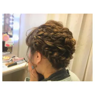 ヘアアレンジ ツイスパ・波巻き 🩵片平和香奈のヘアスタイル