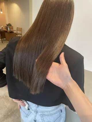 ミディアム カラー CEINE PATHのヘアスタイル