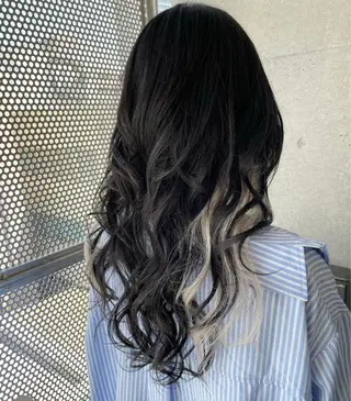 カラー 吉野 瑳桜のヘアスタイル