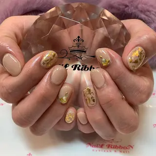 ネイル ネイルリボン 受付スタッフのネイルデザイン