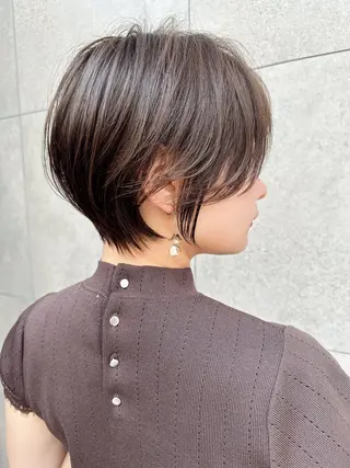 ショート カラー 縮毛矯正✨🫧 レイヤー川村利幸のヘアスタイル