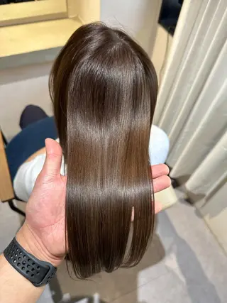 セミロング 必ず笑顔で帰っていた だきます！安田祐貴のヘアスタイル