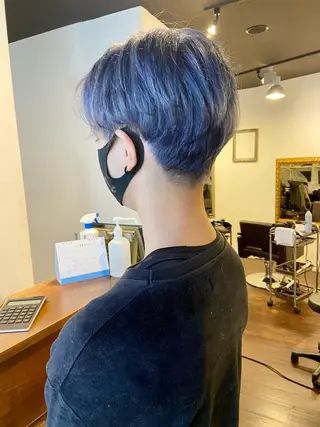 ショート カラー aW HAIRカンノ カナエのヘアスタイル
