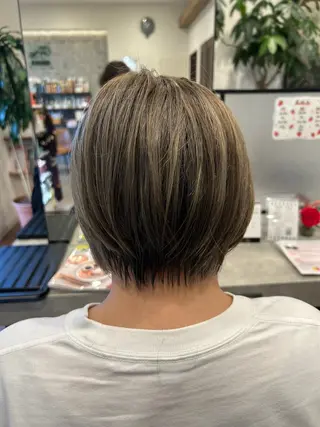 ショート 高橋 春菜のヘアスタイル