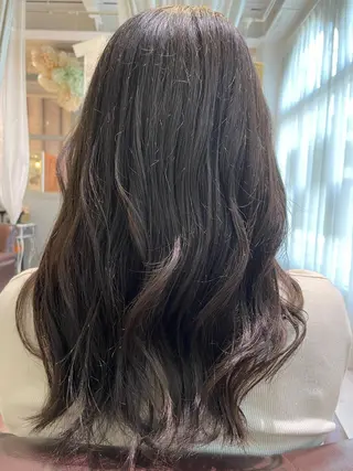 ロング 粟田 めぐみのヘアスタイル