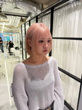 ミディアム カラー ハイトーンレイヤー 顔まわりSOTAのヘアスタイル