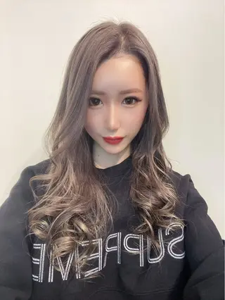 ロング カラー 🫧透明感カラー🫧 海田駅❄️Nao❄️のヘアスタイル