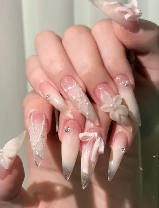 ネイル Lyna 池袋のネイルデザイン