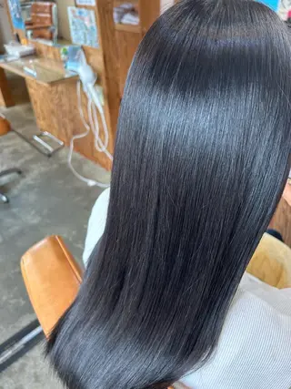 ロング カラー 鏡原 実和のヘアスタイル
